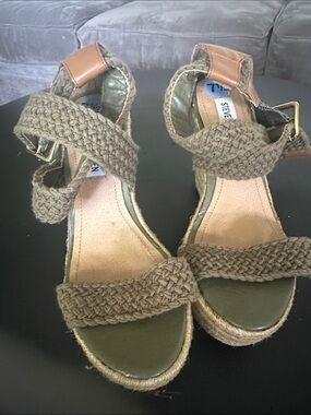 Steve Madden wedges